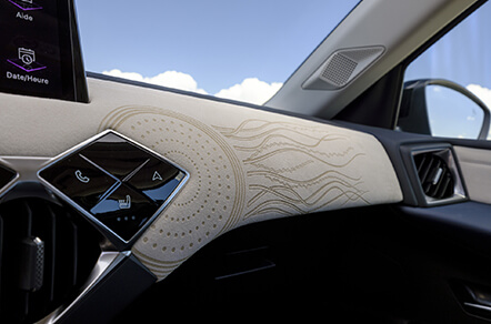 Tableau de bord gravé